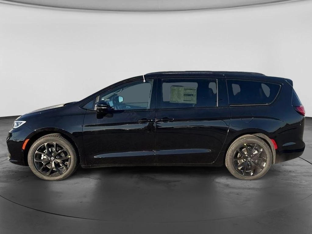 2026 Chrysler Pacifica Limited - Photo 7