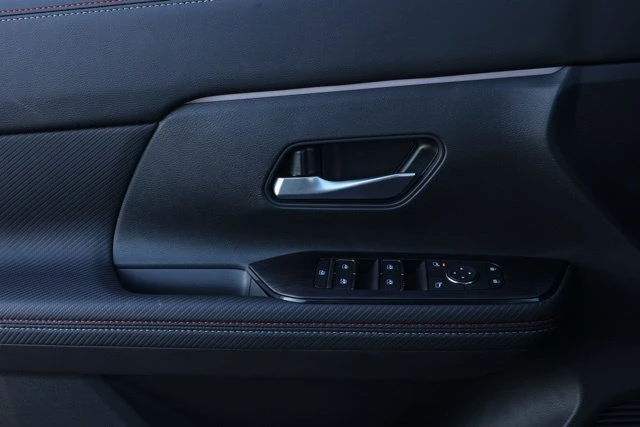 2025 Nissan Kicks SR - Photo 24