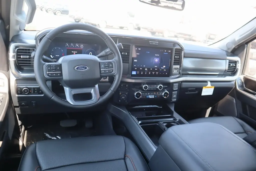 2026 Ford F-250 Lariat photo 2
