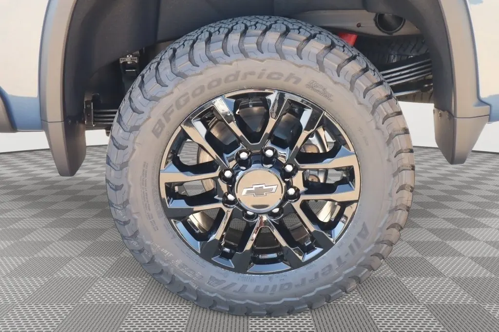 2026 Chevrolet Silverado 2500HD LTZ photo 17