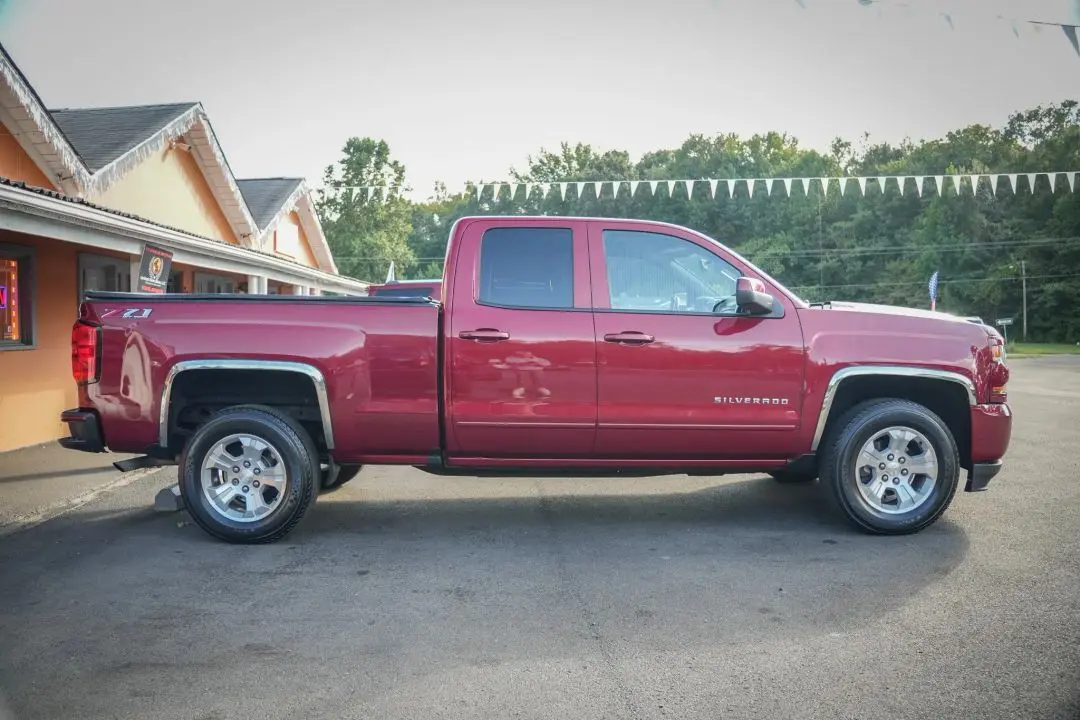 2018 Chevrolet Silverado 1500 Z71 LT photo 13