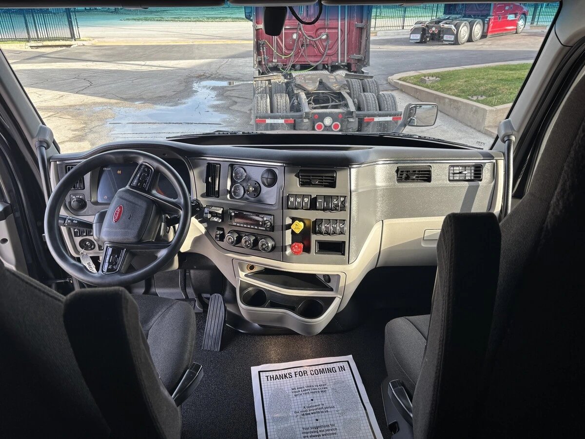 2023 Peterbilt 579 - image 12