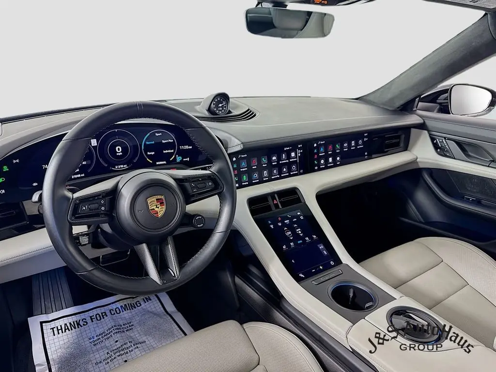2021 Porsche Taycan Turbo photo 26