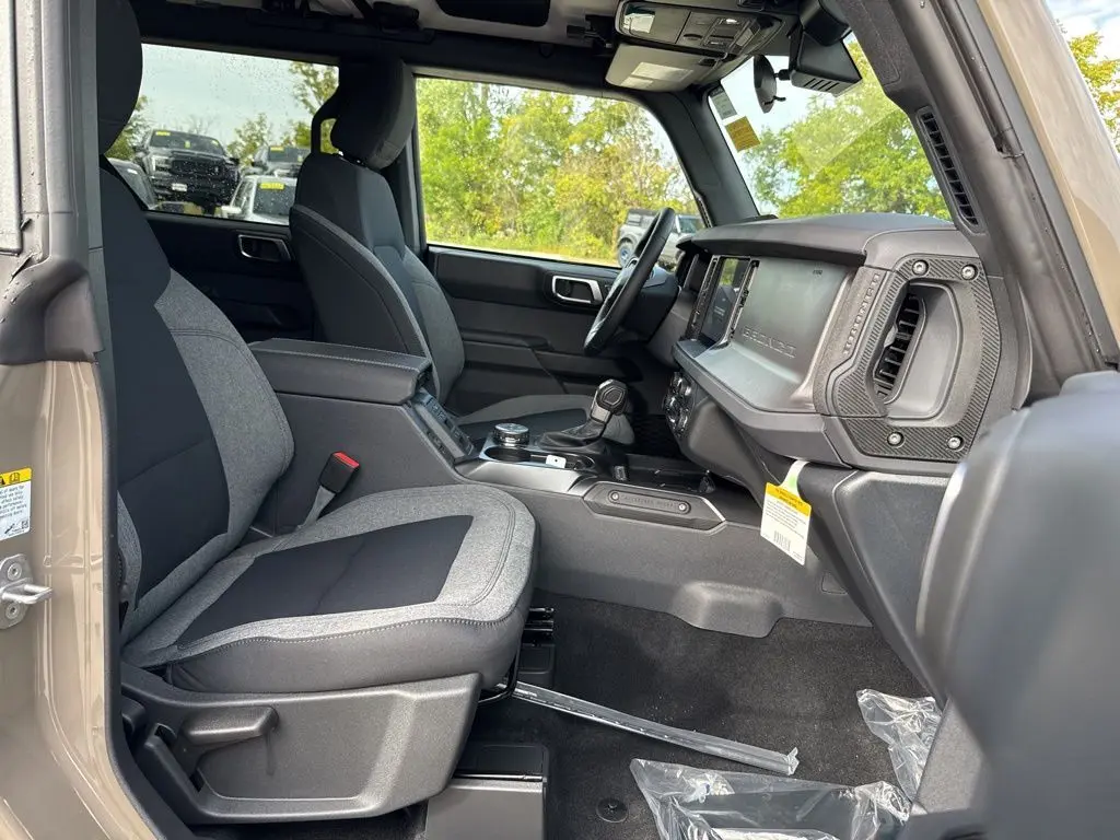 2025 Ford Bronco Big Bend photo 14