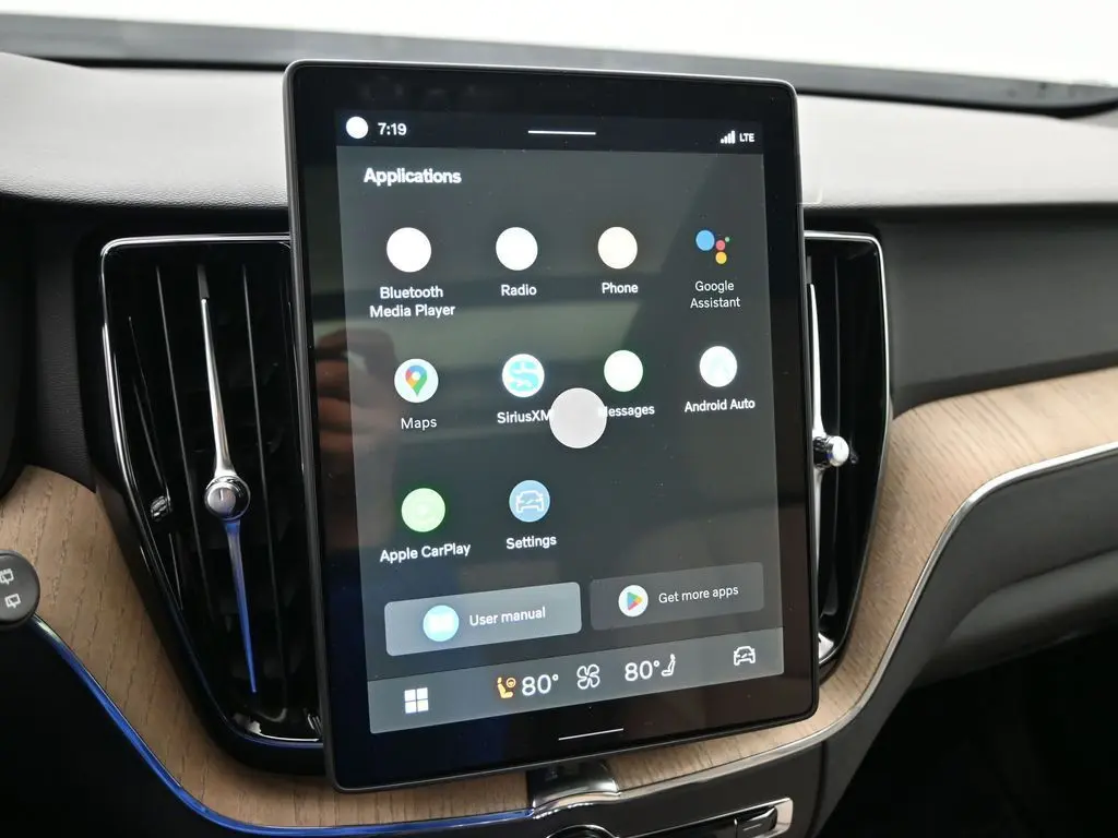 2026 Volvo - image 14