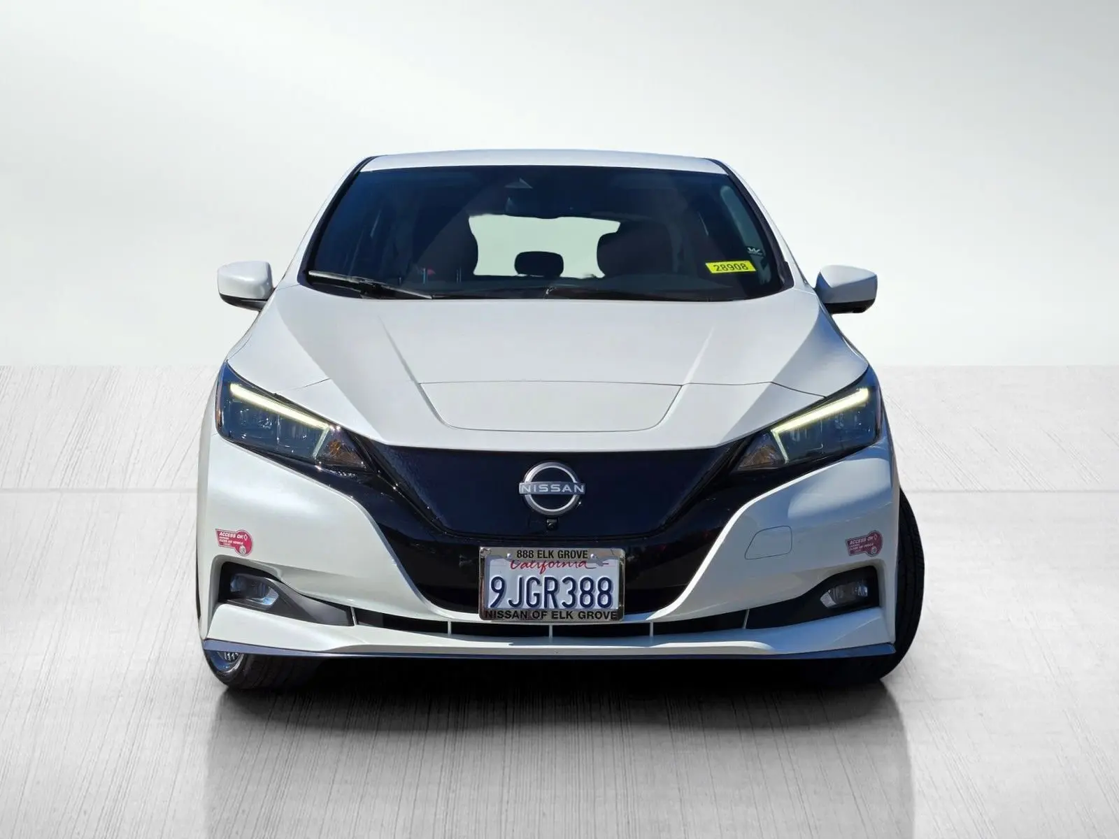 2024 Nissan Leaf SV Plus photo 2