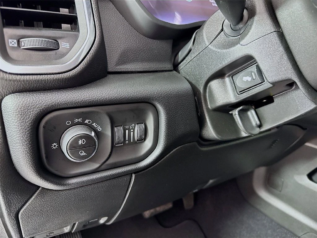 2026 RAM 3500 Laramie - Photo 10