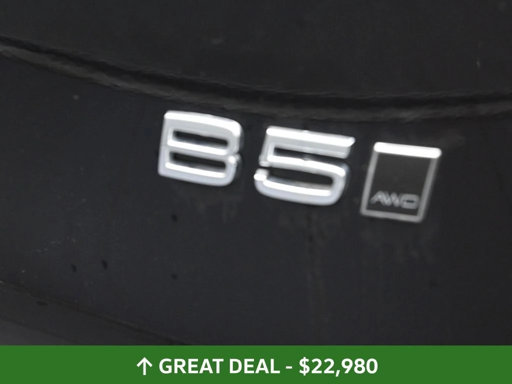 2024 Volvo - image 16