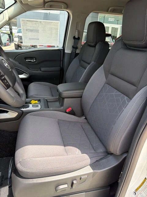 2026 Nissan Frontier SV - Photo 8