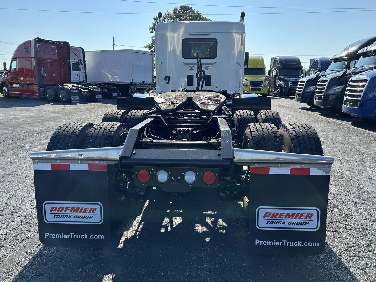 2023 Kenworth T880 — photo 5