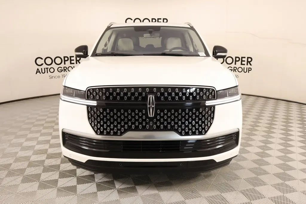 2025 Lincoln Navigator Reserve photo 8