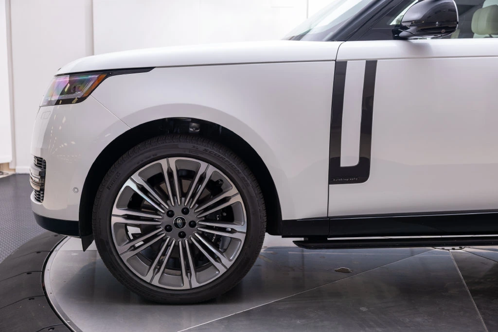 2025 Land Rover Range Rover Autobiography - Photo 40