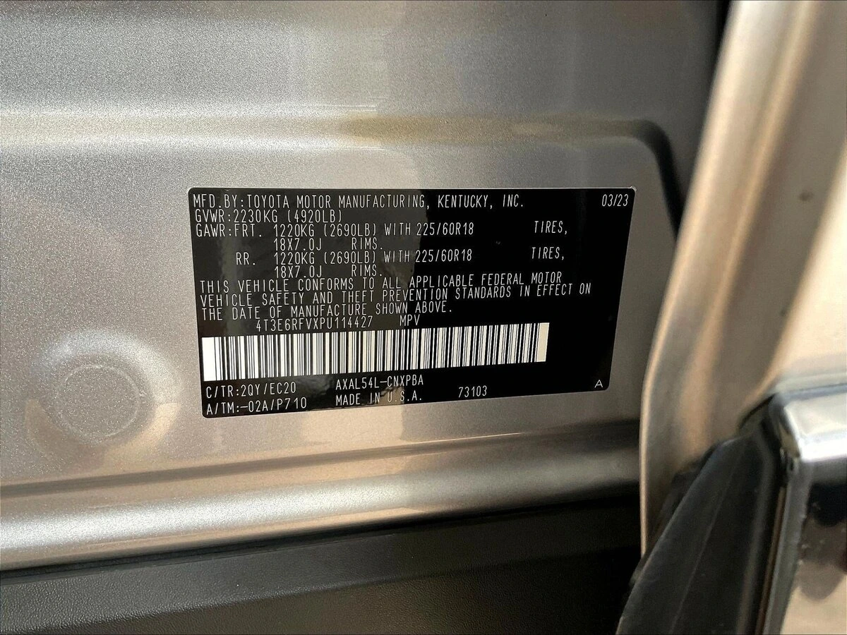 2023 Toyota RAV4 XSE - Photo 19