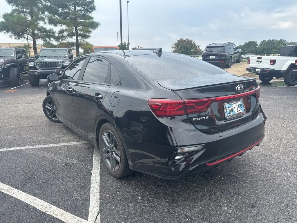 2020 Kia Forte GT-Line photo 5