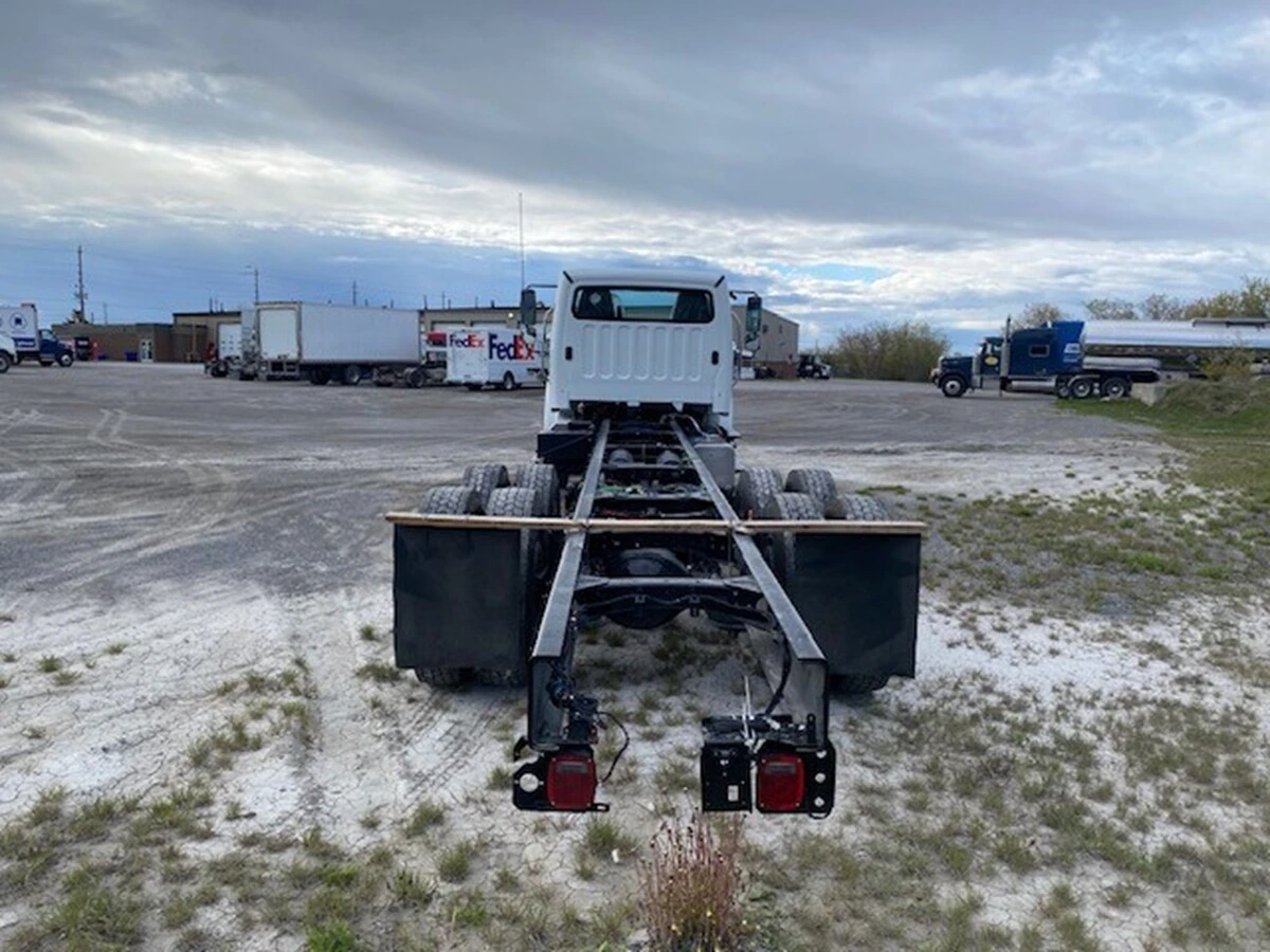 2027 Freightliner M2 106 — photo 5