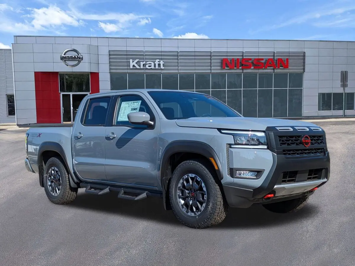 2026 Nissan Frontier PRO-X's photo