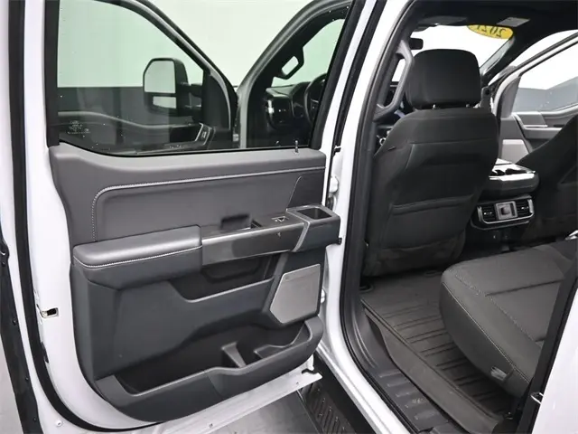 2021 Ford F-150 XLT FX4 photo 12