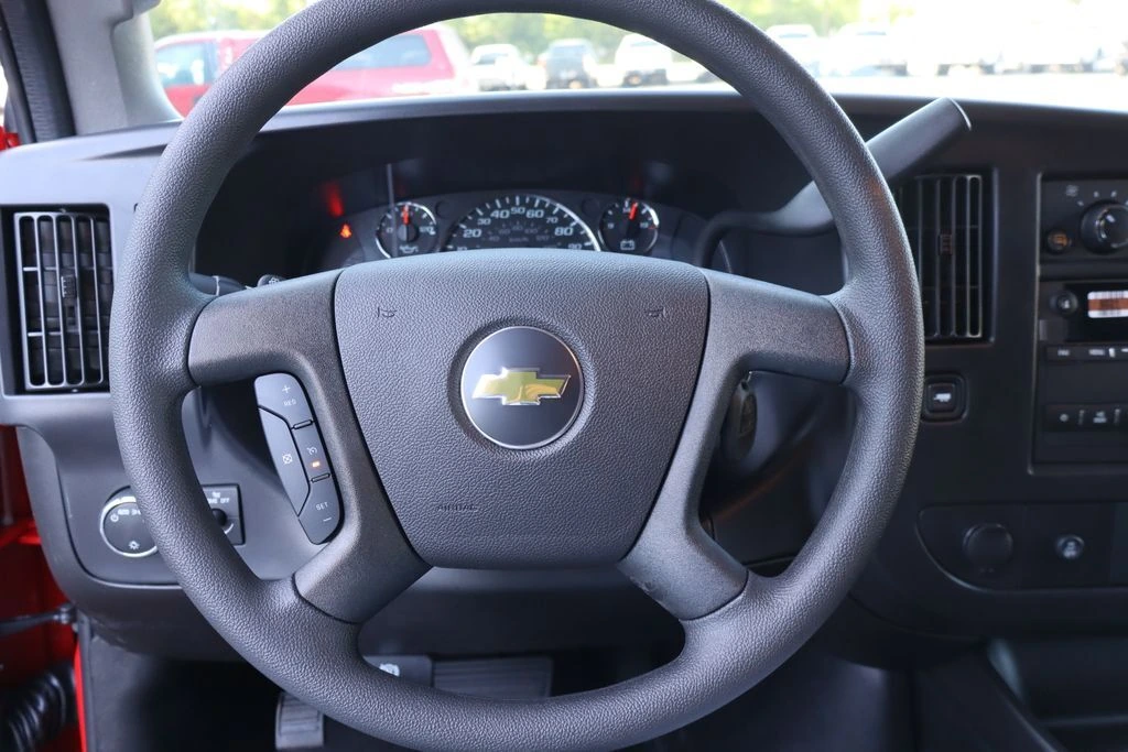 2026 Chevrolet Express Cargo Work Van - Photo 9