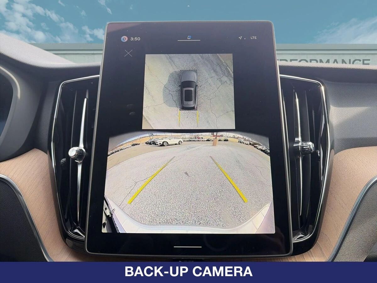 2026 Volvo - image 22