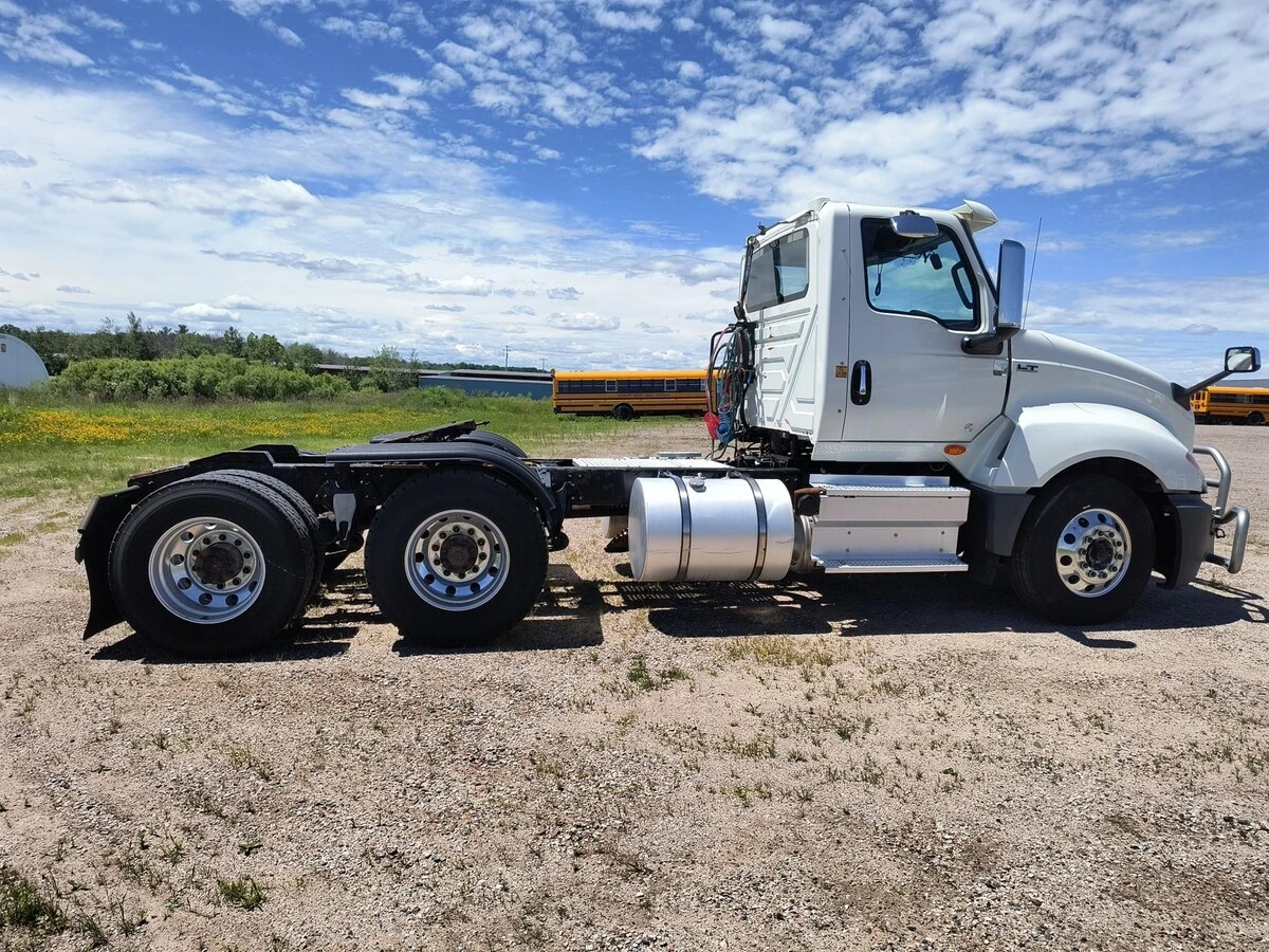 2019 International LT in Marshfield, WI — photo 3