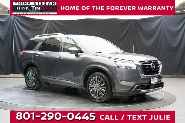 2024 Nissan Pathfinder SL's photo