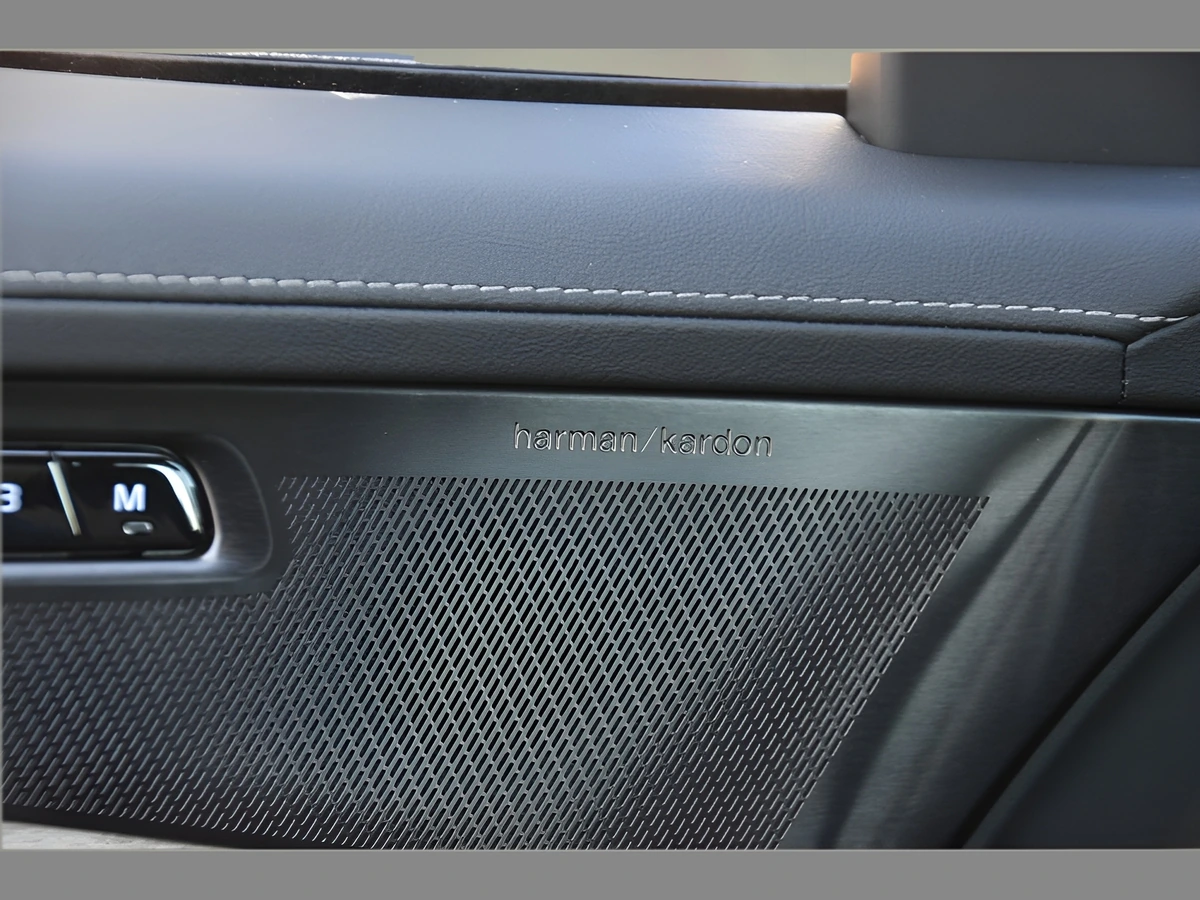 2026 Volvo XC90 Plus - Photo 27
