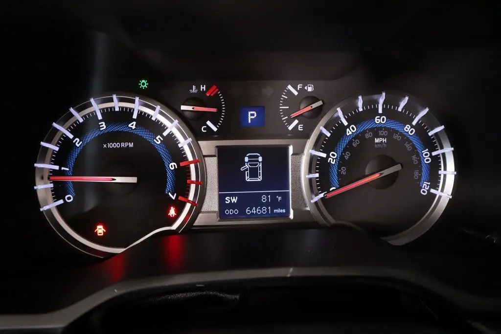 2019 Toyota 4Runner TRD Off-Road Premium photo 4