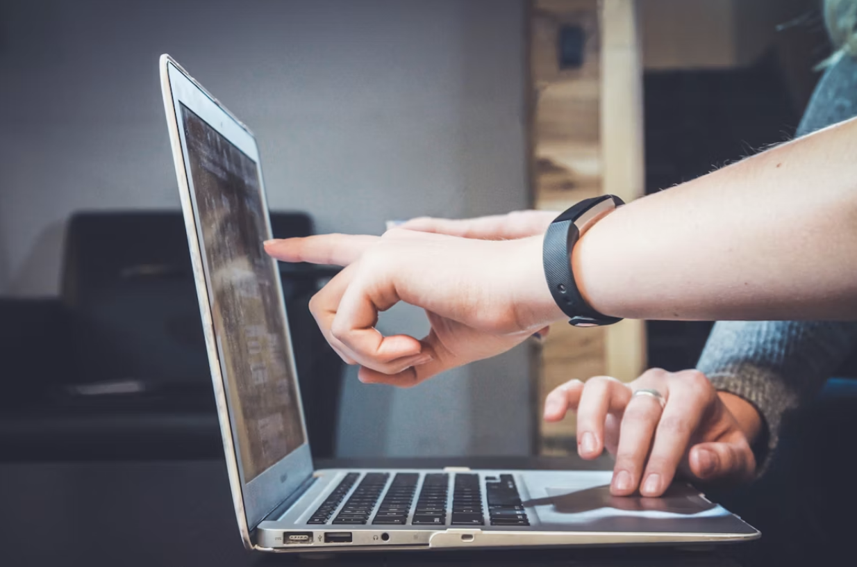 Shopping a Car Online Without Missing Key Vehicle Details