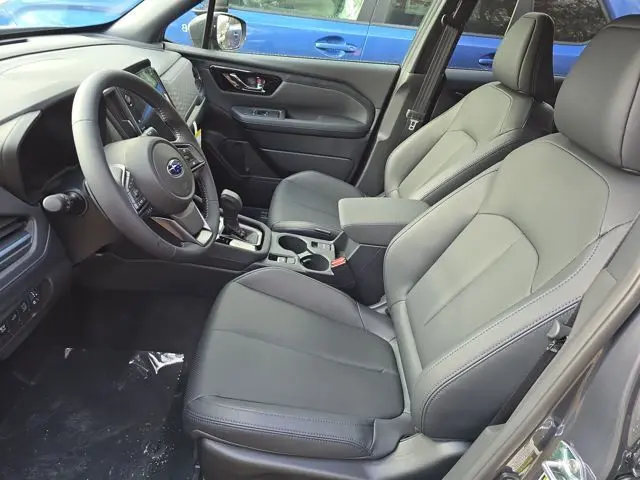 2025 Subaru Forester Limited photo 3