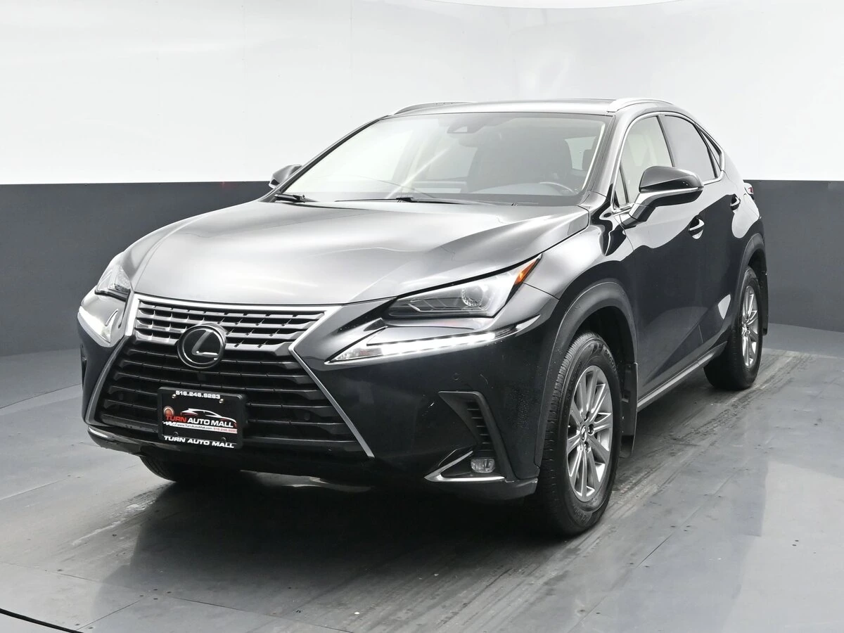 2021 Lexus NX 300's photo