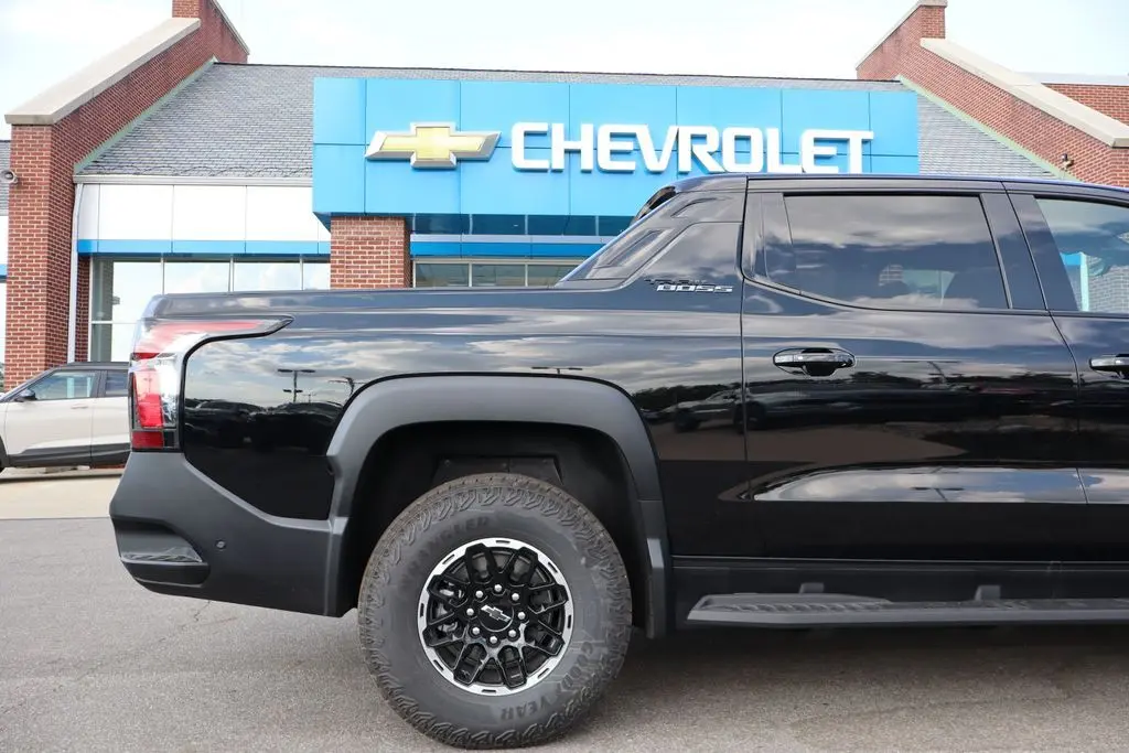 2026 Chevrolet Silverado EV Trail Boss photo 37