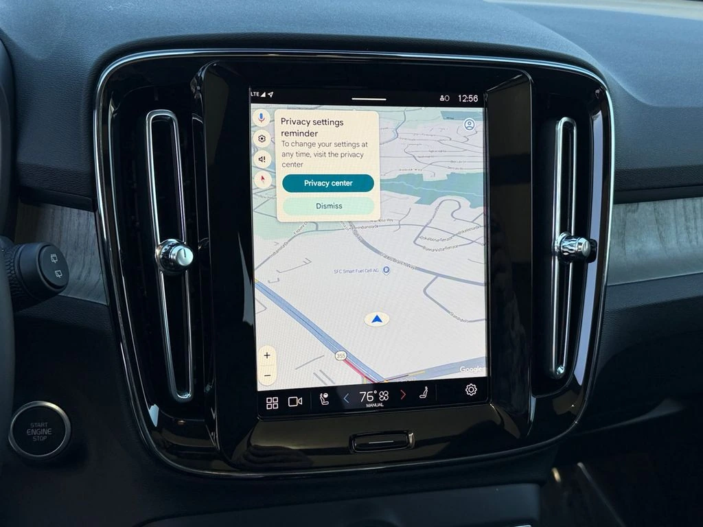 2025 Volvo - image 21