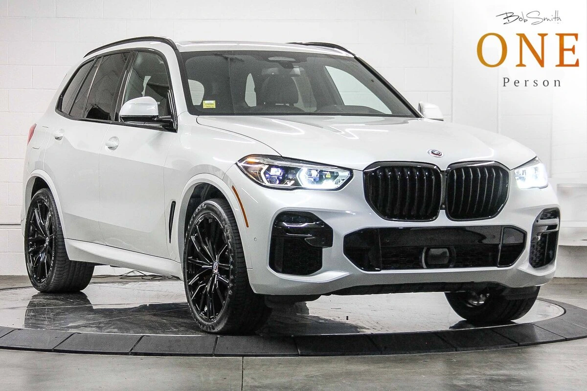 2023 BMW X5 M50i's photo