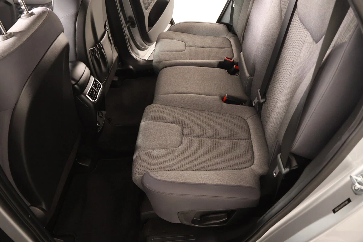 2023 Hyundai Santa Fe SEL - Photo 12