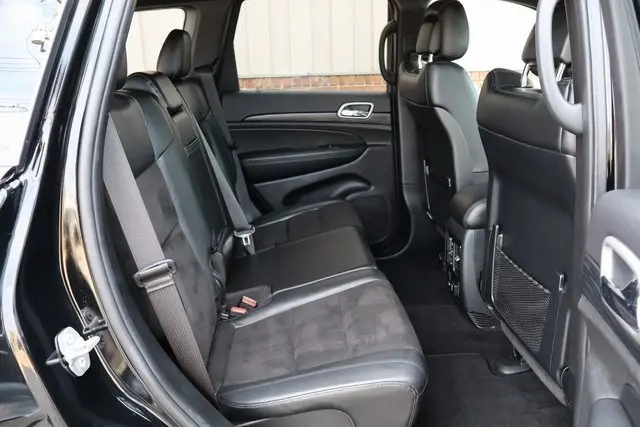 2020 Jeep Grand Cherokee Altitude photo 33
