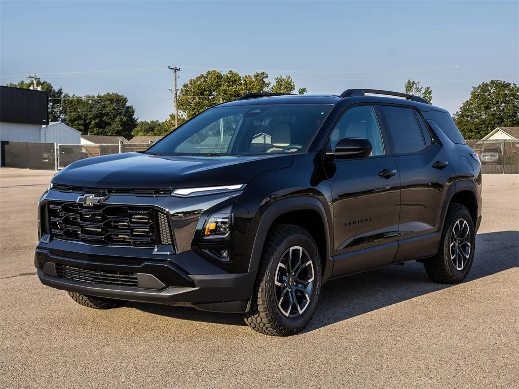 2026 Chevrolet Equinox ACTIV photo 3