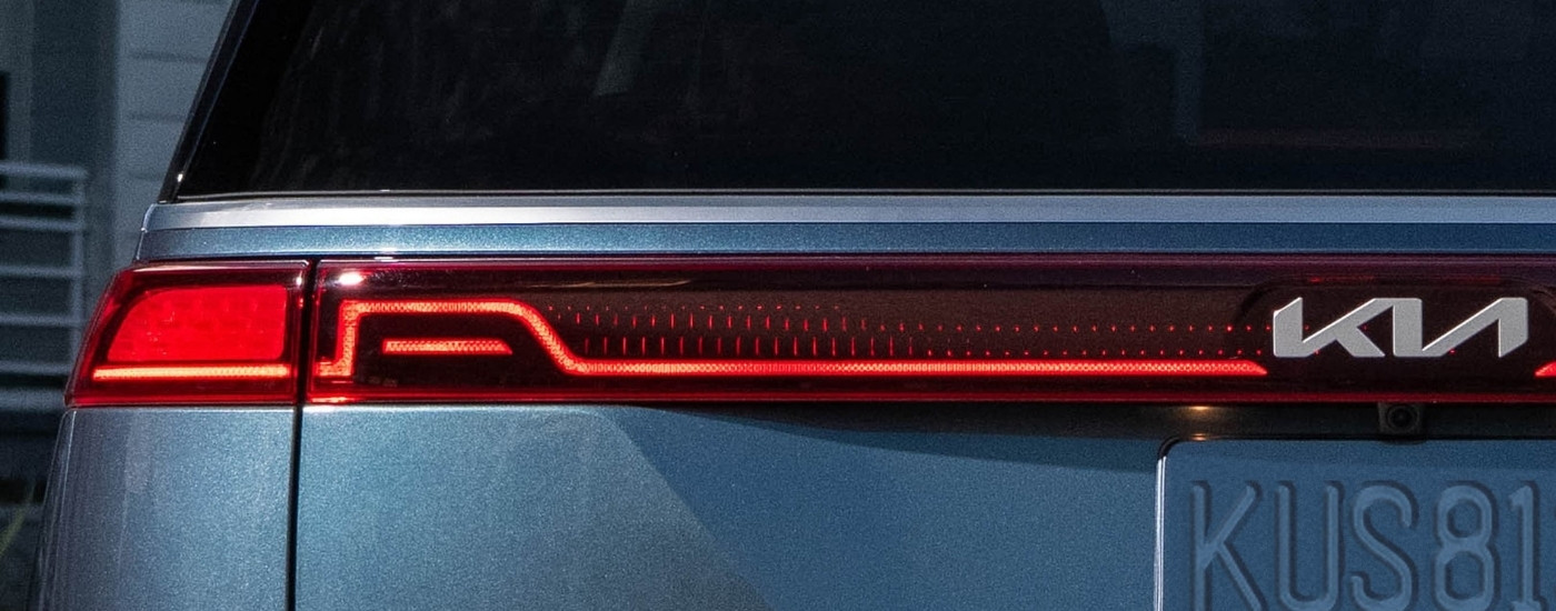 Driver side taillight on a blue 2024 Kia Carnival MPV