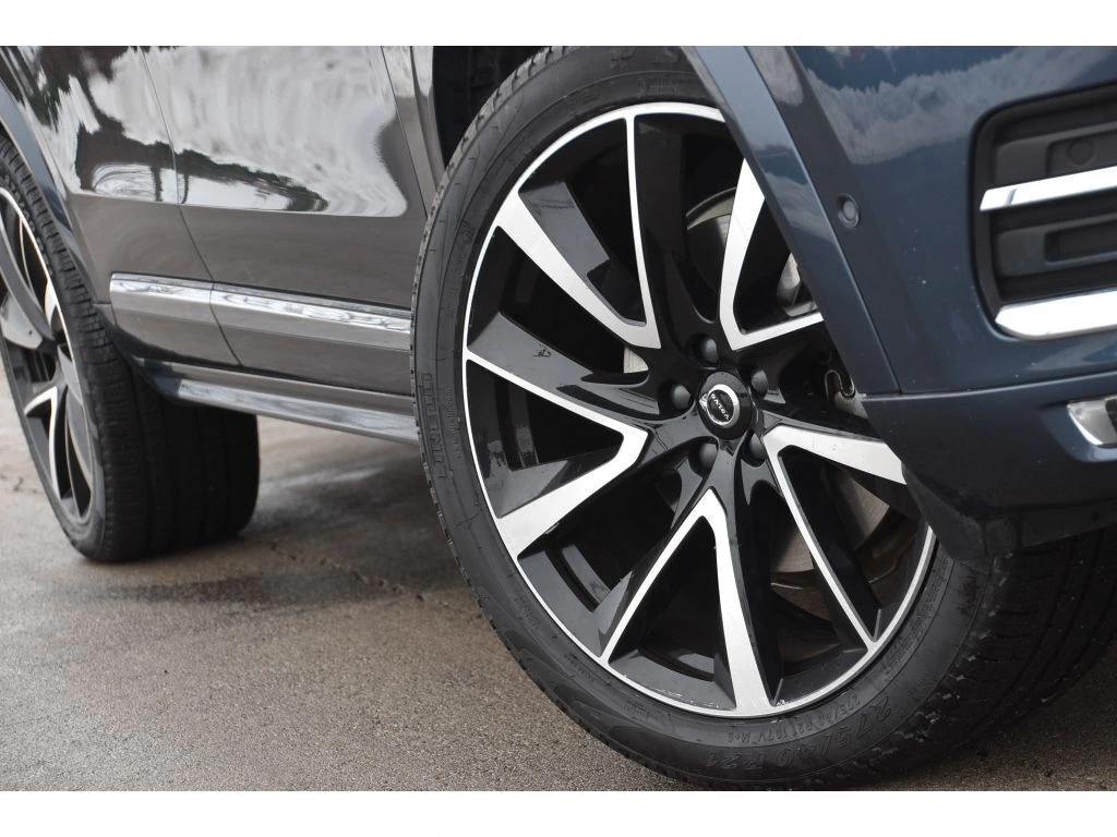 2023 Volvo - image 9