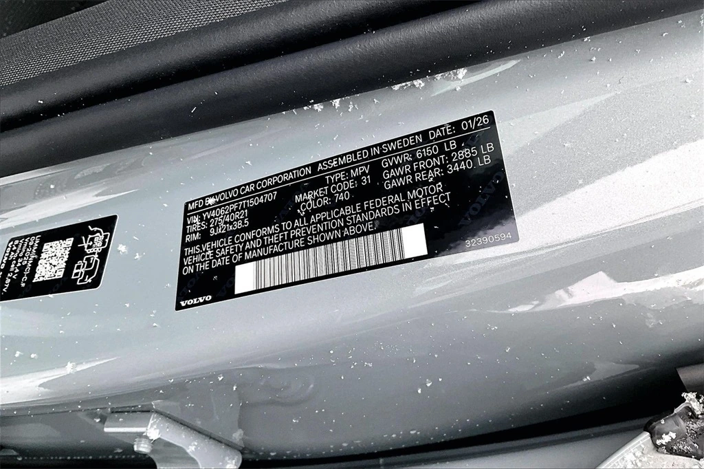 2026 Volvo - image 14