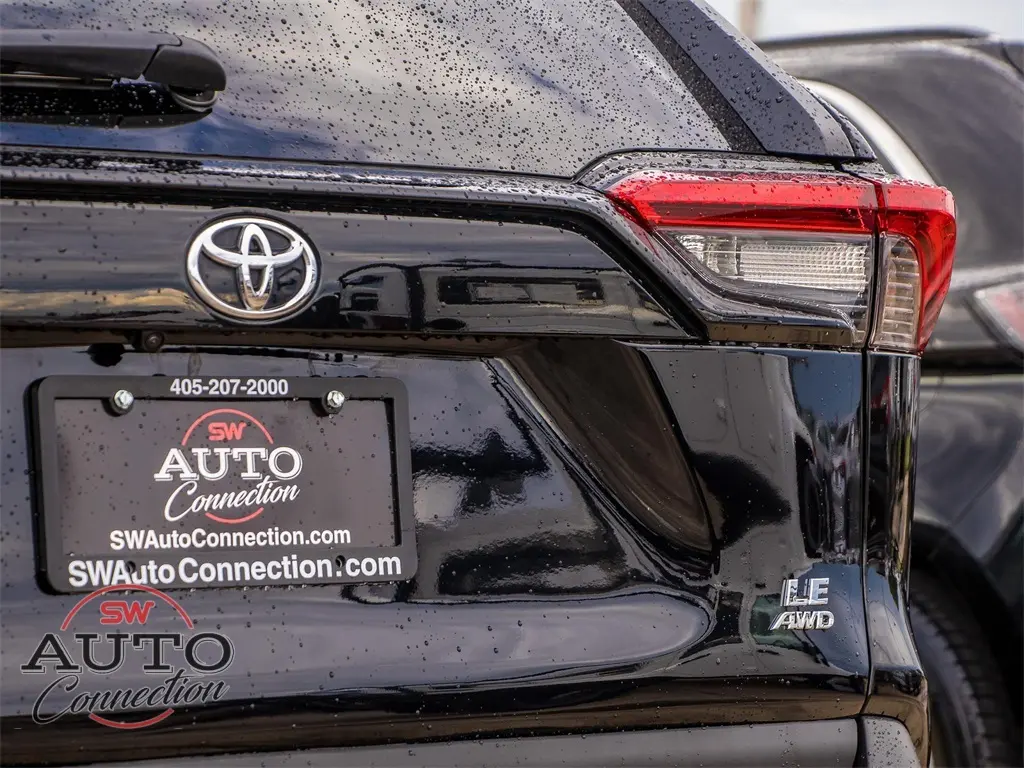 2024 Toyota RAV4 LE photo 3