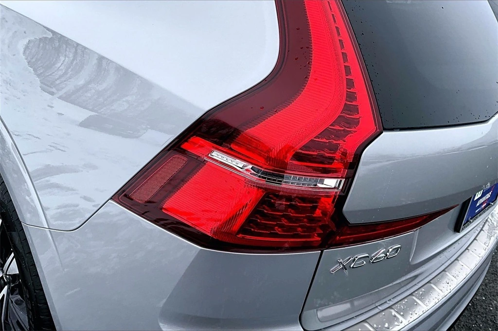 2023 Volvo - image 22