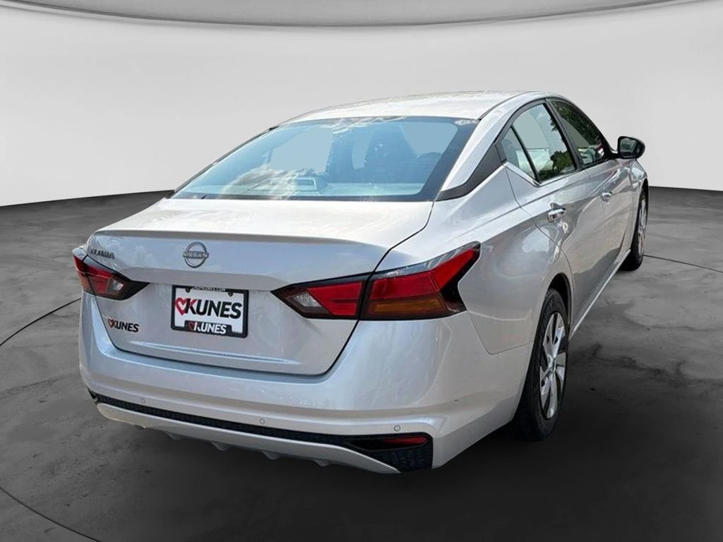 2024 Nissan Altima S - Photo 9