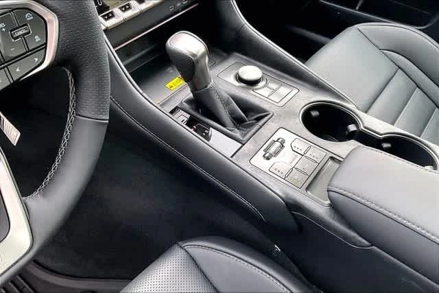2026 Lexus IS 350 F SPORT - Photo 8
