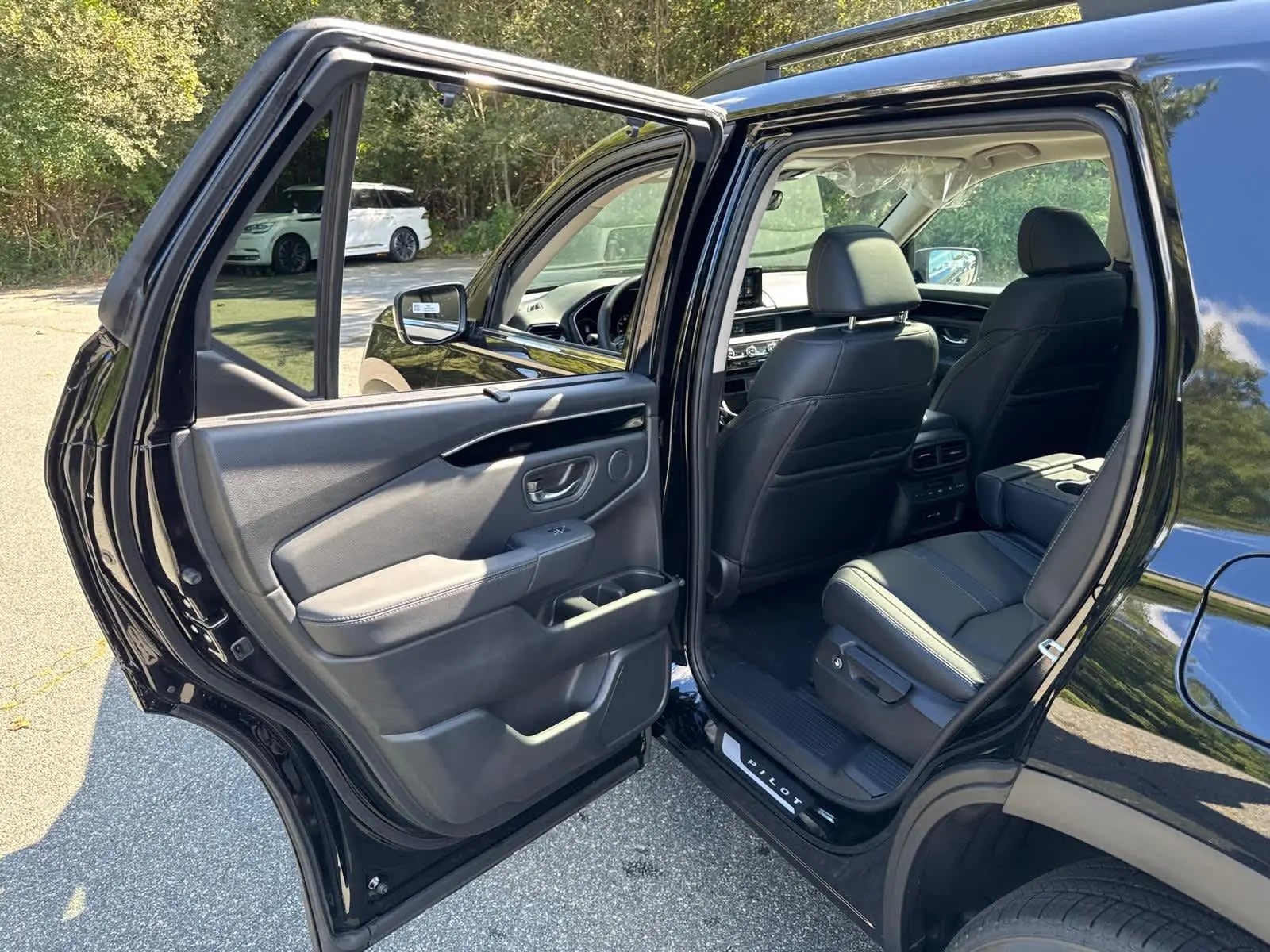 2025 Honda Pilot Touring photo 28