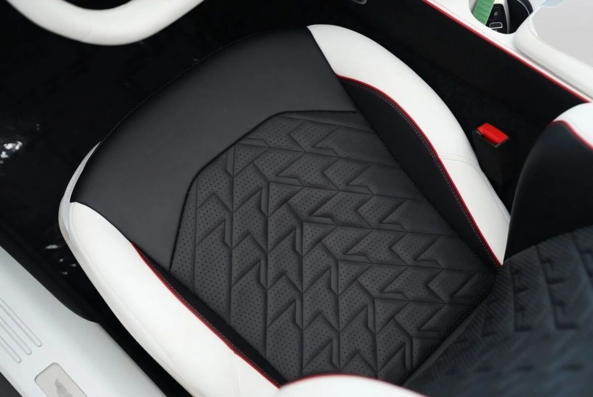 2026 Aston Martin Vanquish Base - Photo 10
