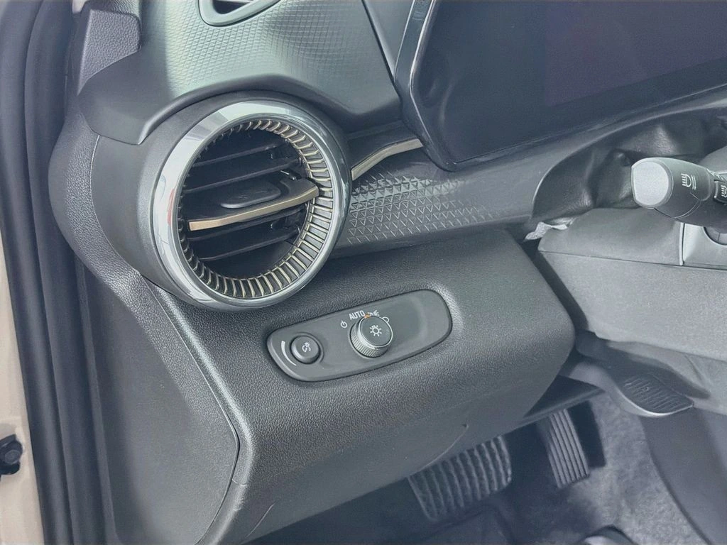 2026 Chevrolet Trax Activ - Photo 10