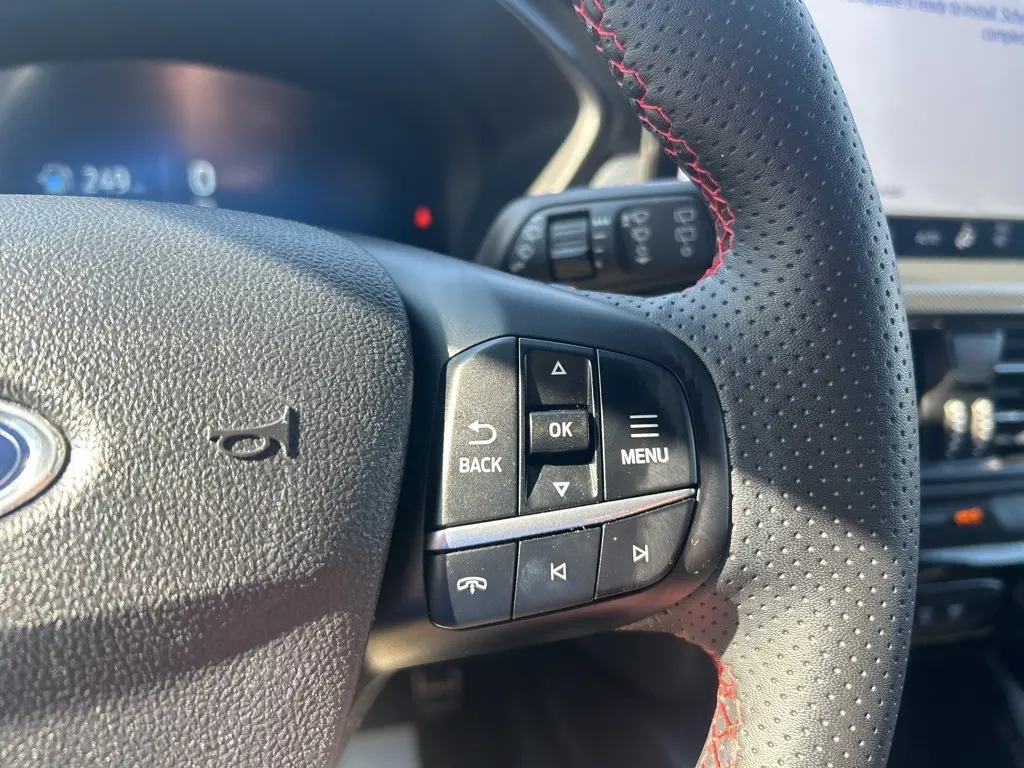 2023 Ford Escape ST-Line Select photo 25