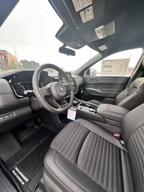2025 Nissan Pathfinder Rock Creek photo 17