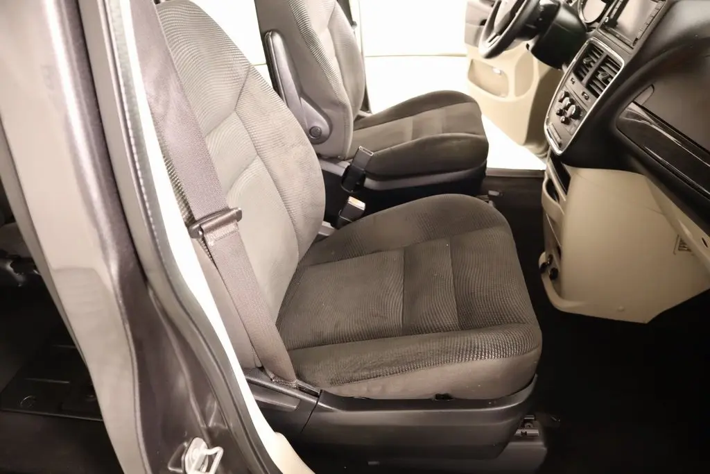 2020 Dodge Grand Caravan SE photo 11