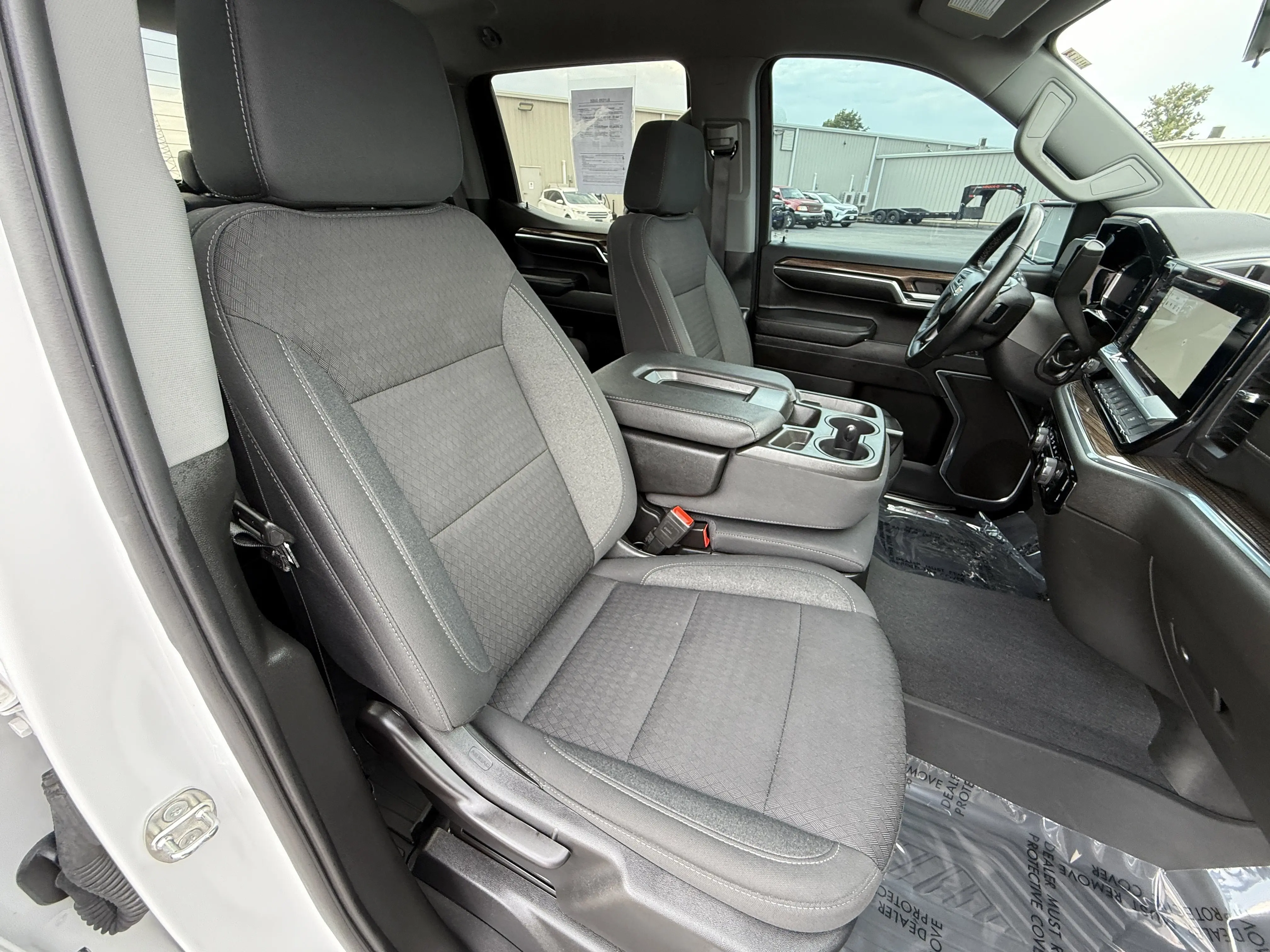 2023 Chevrolet Silverado 1500 LT photo 12